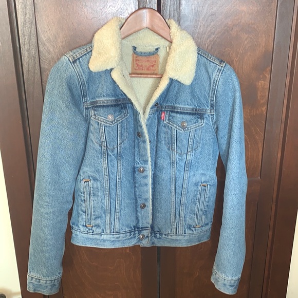 Levi’s shearling lined jacket GUC